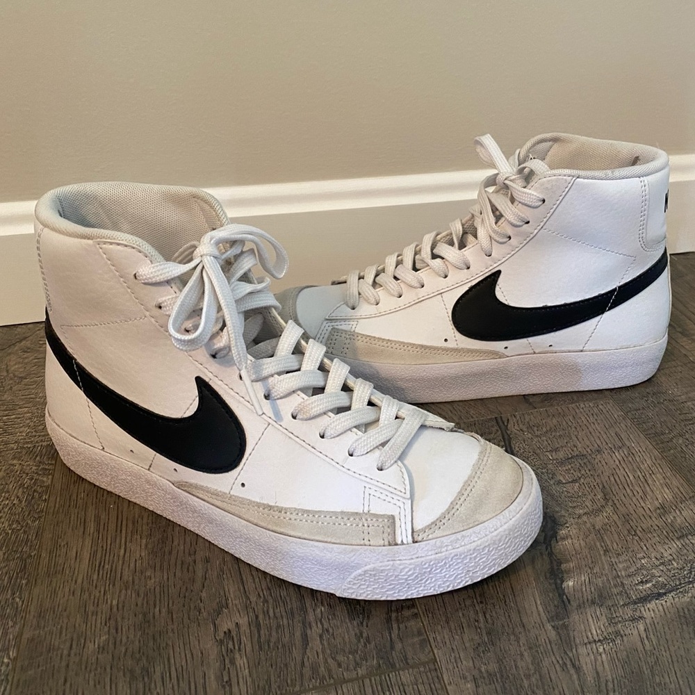 Nike Kids Grade School Blazers Mid ‘77 Size 6Y